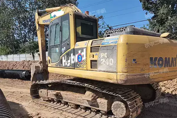 Komatsu 240 Excavator for sale