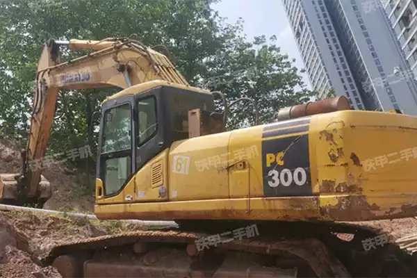 Komatsu 300 Excavator for sale