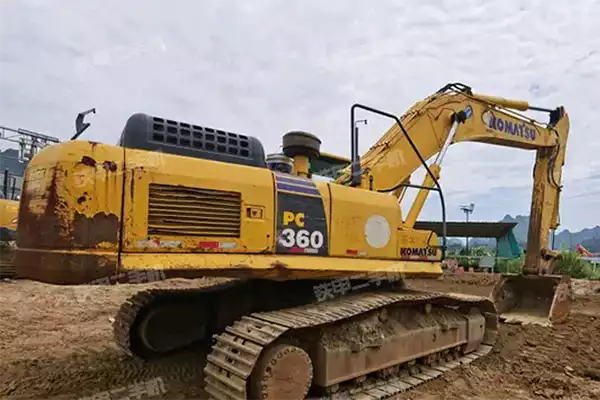 Komatsu 360 Excavator for sale