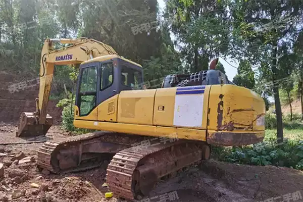 Komatsu 750 Excavator for sale