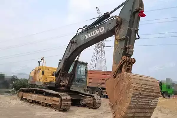 Volvo 380 Excavator dealer